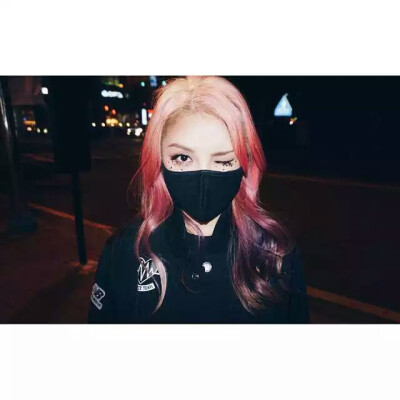 狂或野 の 〔女头〕