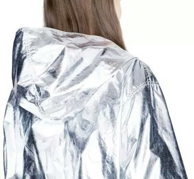 雨衣也可以很fashion