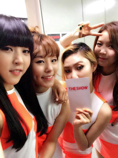 MAMAMOO 마마무 Moon Byul 玟星 文星伊 金容仙 Solar 颂乐 Whee In郑辉人 Wha Sa 华莎 安慧真