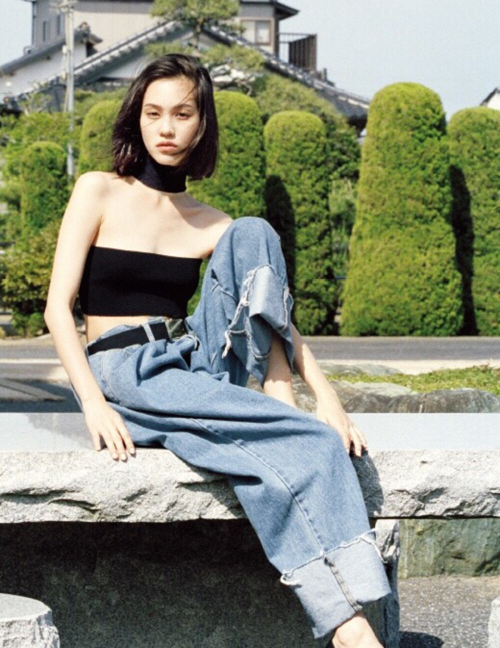 4～水原希子（Mizuhara Kiko），韩美混血，1990年10月15日出生于美国德克萨斯州达拉斯。演员、模特。曾是日本杂志《ViVi》及日版《Seventeen》的专属模特。
2003年，成为时尚杂志《Seventeen》的专属模特。2010年，参与拍摄电影《挪威的森林》。2012年，主演电影《狼狈》，饰演吉川こずえ；同年主演的电影《I'M FLASH!》在日本上映。2013年，参与拍摄电影《白金数据》，饰演蓼科早树。2014年，参与拍摄电影《圈套剧场版4：最后的舞台》；同年主演电视剧《失恋巧克力职人》。2015年8月出演电影《进击的巨人 ATTACK ON TITAN》和《进击的巨人 ATTACK ON TITAN END OF THE WORLD》。2016年，出演导演大根仁的恋爱喜剧《想成为奥田民生的男孩与让认识男性陷入疯狂的女孩》。
