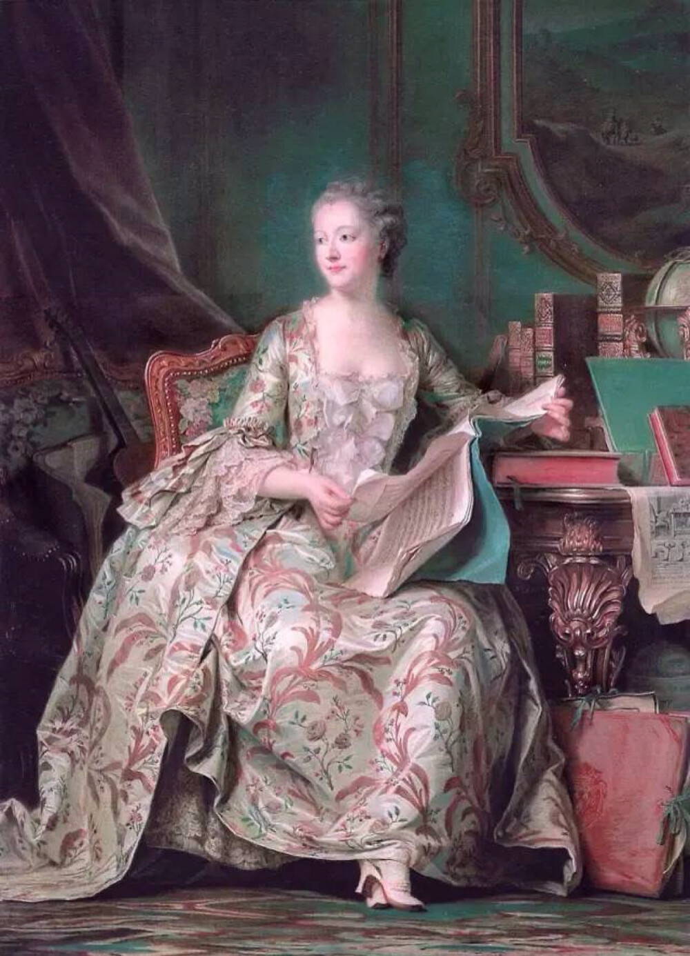 《Madame de Pompadour》/1748-1755 路易十五的情妇蓬巴杜夫人手上拿着乐谱，表示她有音乐方面的素养，桌上放着百科全书和孟德斯鸠《论法的精神》。