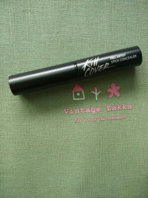 珂莱欧遮瑕膏 代购姐姐说比遮瑕液遮瑕力要好但是比遮瑕液干 脸上斑点比较多 我又容易纠结就先入了这个夏天用 遮瑕不错 忘记价格了天凉了换遮瑕液试试