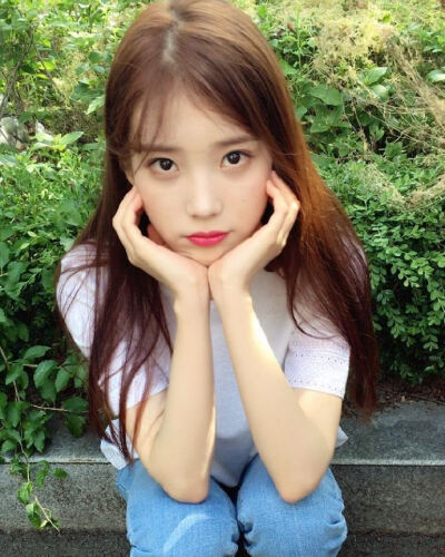 ❤ IU 李知恩