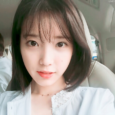 ❤ IU 李知恩