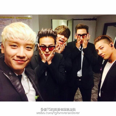 #TGFOREVER##top&gd# 墨镜&捂脸夫夫，你们好，我单身我先走