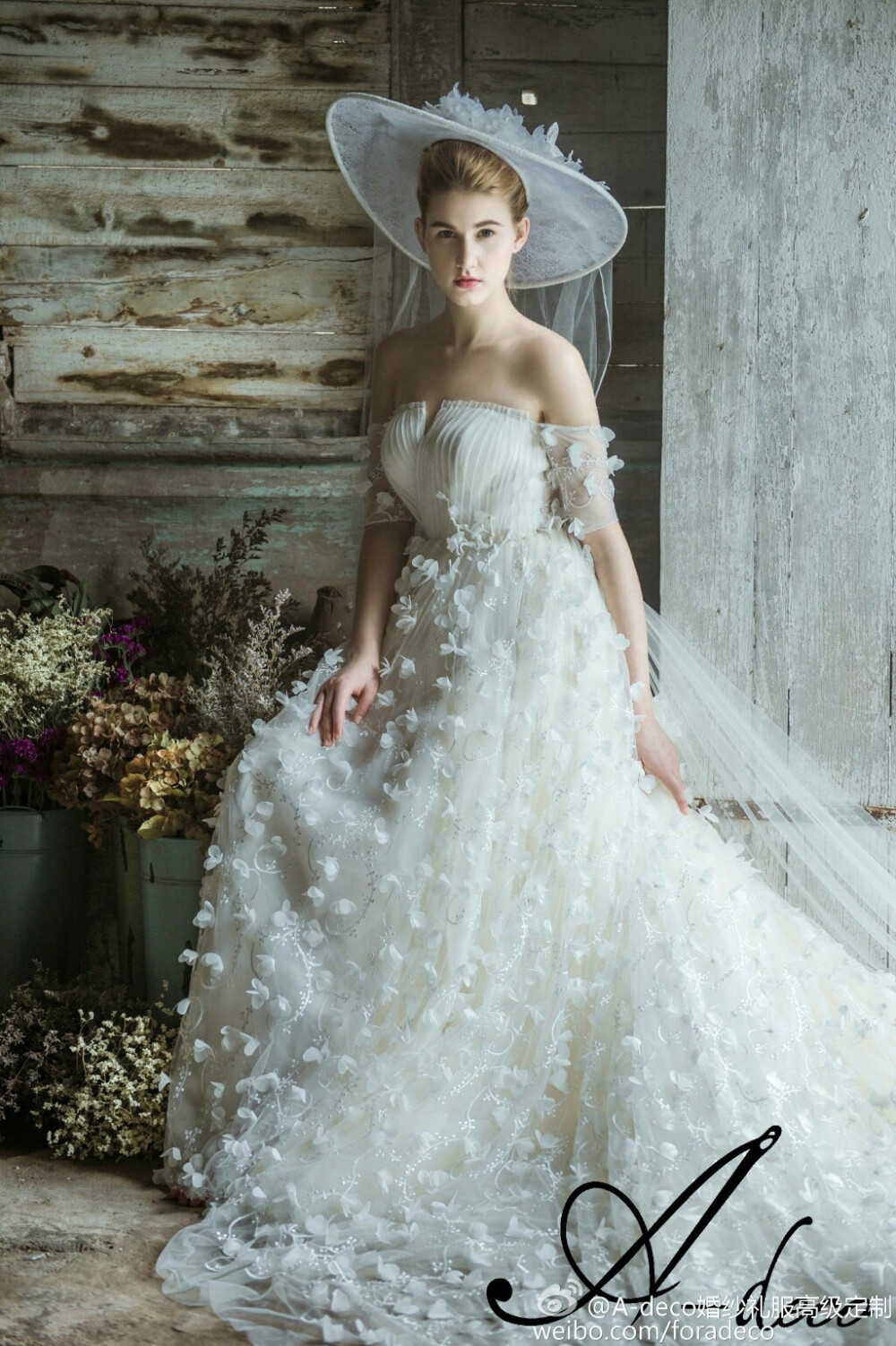 【A-deco】婚纱礼服 Flora系列—伊甸园。如同记忆中的浪漫，若隐若现，牵起梦幻般的纱，许下一生的愿。在爱情之都，定下誓言，相伴一生！