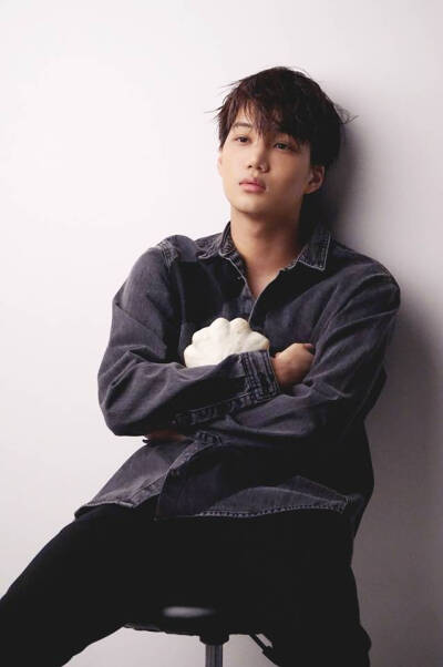 金钟仁 KAI 微博搬运 cr：logo