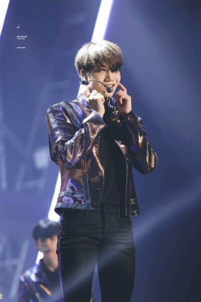 金钟仁 KAI 微博搬运 cr：logo