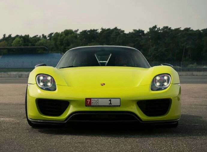 保时捷918 Spyder 绿意盎然