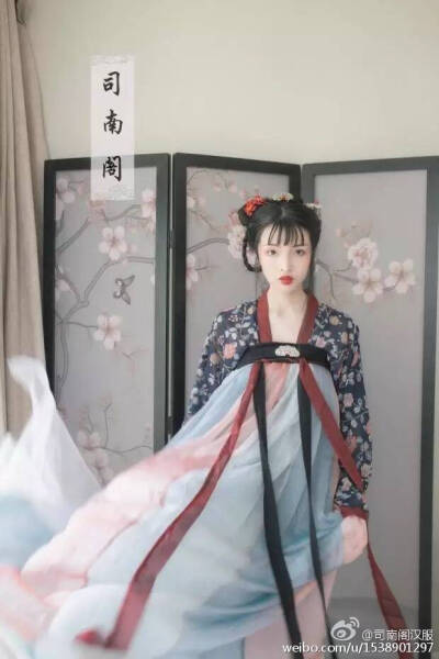 司南阁汉服