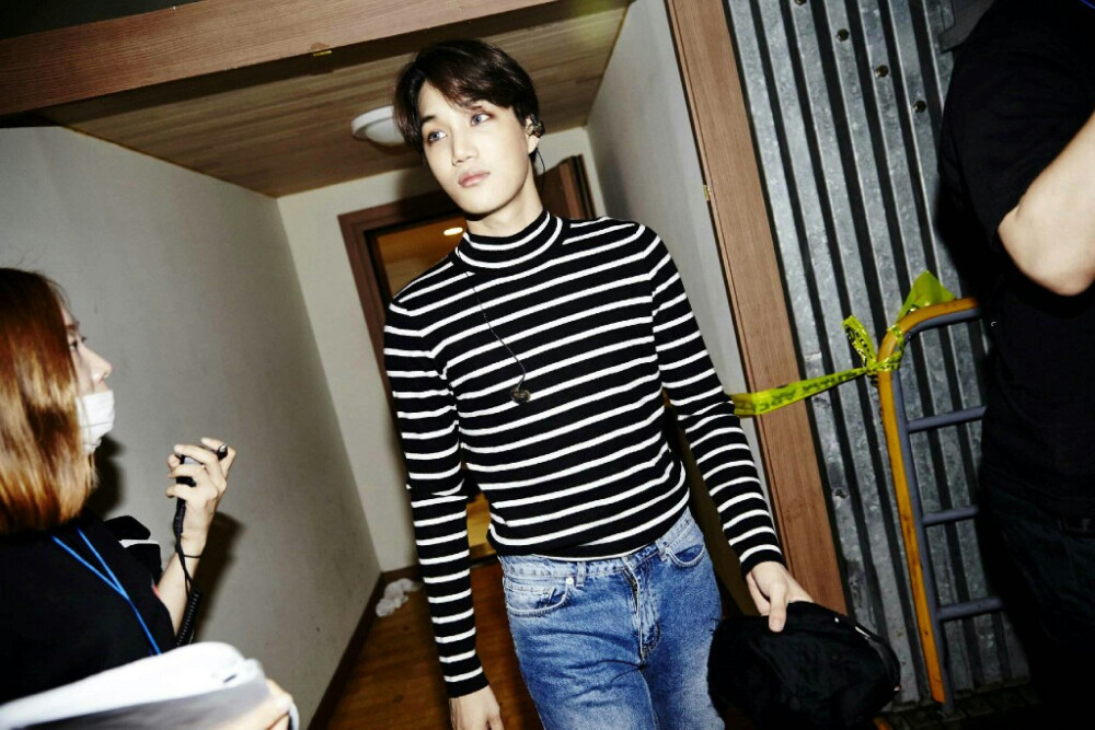 EXO 金钟仁 kai 首尔三巡 ,cr:logo