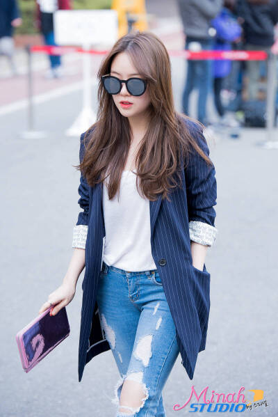 方敏雅 方抽抽 壁纸 搭配 发型