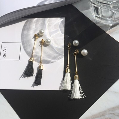 极简韩国进口时尚流行小流苏 黑色白色双色珍珠风格耳钉 气质R026