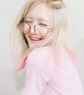 [国民撩汉二师弟 少女诱惑力]高清女头 男头 欧美 情侣 闺密头像 清新 森系 韩系 可爱 搞怪 黑白 身体部位图 黑暗 举牌 备忘录 软妹 集图不易随手点赞关注 【你还记得他吗】8.4