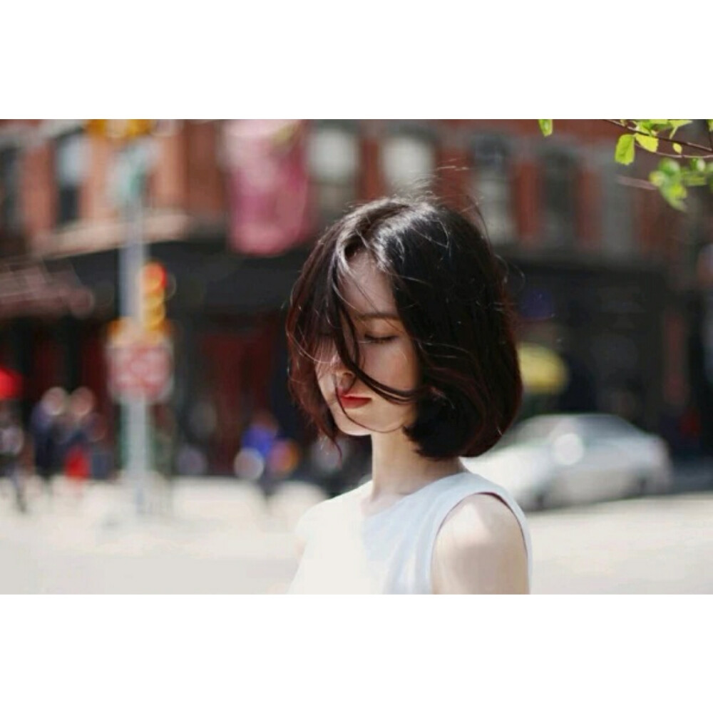 白边头像尹善英