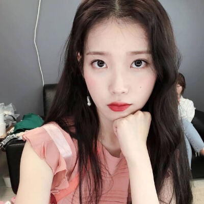 #IU #李智恩