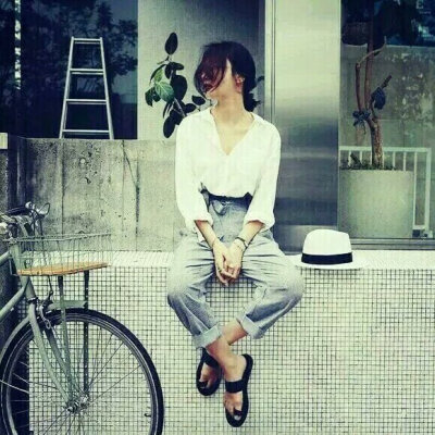 森女女生头像by栀音酱