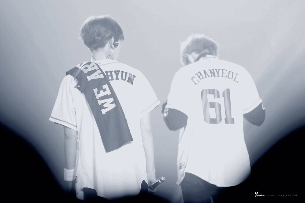 EXO BaekHyun 边伯贤 ChanYeol 朴灿烈 灿白CHANBAEK 04少年和61少年的背影