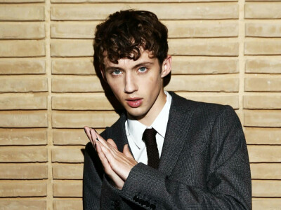 #Troye Sivan# 为Telegraph拍摄硬照