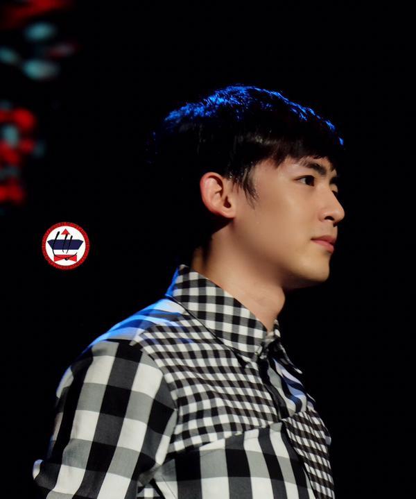 #Nichkhun# #尼坤#【141121 2pm演唱会 in LA】萌man萌man的小khunnie早上好啊 khunmorning=] cr:redstarkhun