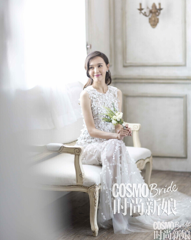 2015《时尚新娘COSMOBride》六月刊封面：唐嫣（上个月杨幂，这个月唐嫣，两人轮着来✧(≖ ◡ ≖✿)）