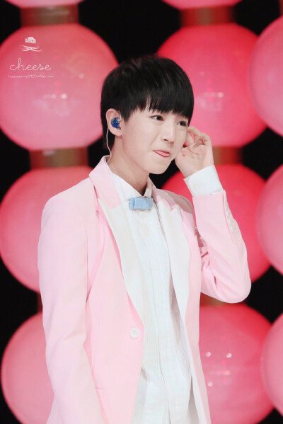#TFBOYS王俊凯# #王俊凯# #TFBOYS# 160222湖南卫视元宵喜乐会 cr：起司Cheese_