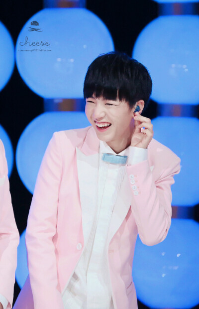 #TFBOYS王俊凯# #王俊凯# #TFBOYS# 160222湖南卫视元宵喜乐会 cr：起司Cheese_