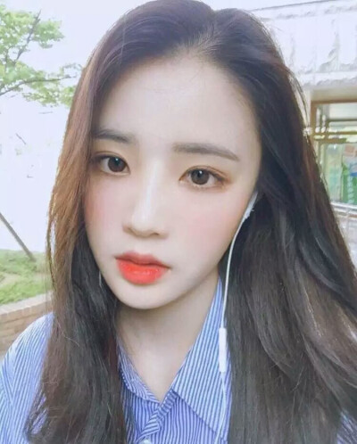 韩系女头 闺蜜头像 拿图留赞 喜欢关注