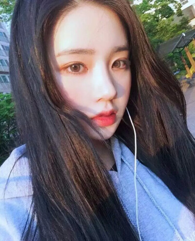 韩系女头 闺蜜头像 拿图留赞 喜欢关注