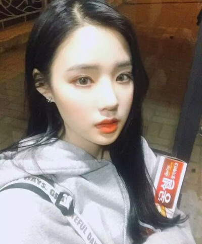 韩系女头 闺蜜头像 拿图留赞 喜欢关注