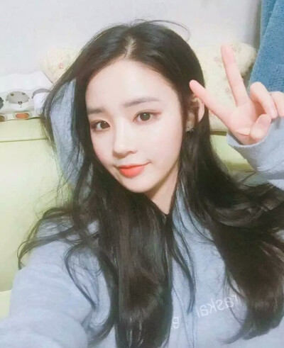 韩系女头 闺蜜头像 拿图留赞 喜欢关注