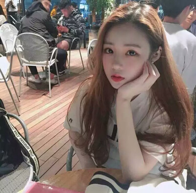 韩系女头 闺蜜头像 拿图留赞 喜欢关注