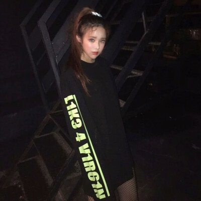 韩系女头 闺蜜头像 拿图留赞 喜欢关注