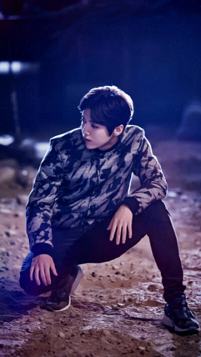 鹿晗 芭莎 实力撩妹 帅 国教鹿院长 傻狍’ 尚好的青春都是你 再遥远都跟随你 for 鹿晗。by荒野嫖客，