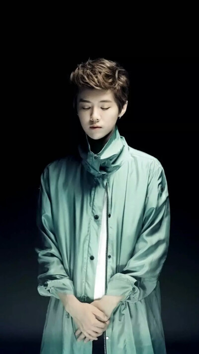 鹿晗 芭莎 实力撩妹 帅 国教鹿院长 傻狍’ 尚好的青春都是你 再遥远都跟随你 for 鹿晗。by荒野嫖客，