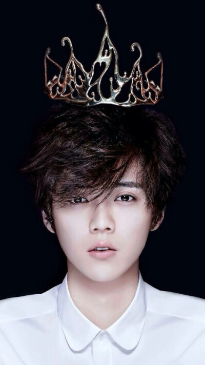 鹿晗 芭莎 实力撩妹 帅 国教鹿院长 傻狍’ 尚好的青春都是你 再遥远都跟随你 for 鹿晗。by荒野嫖客，