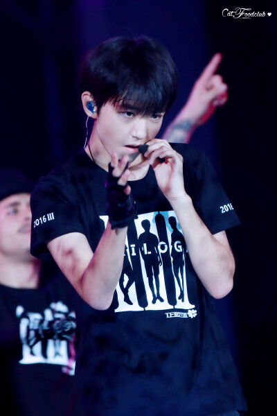 #王俊凯#20160806 TFBOYS 三周年粉丝见面会 北京场 高清9P