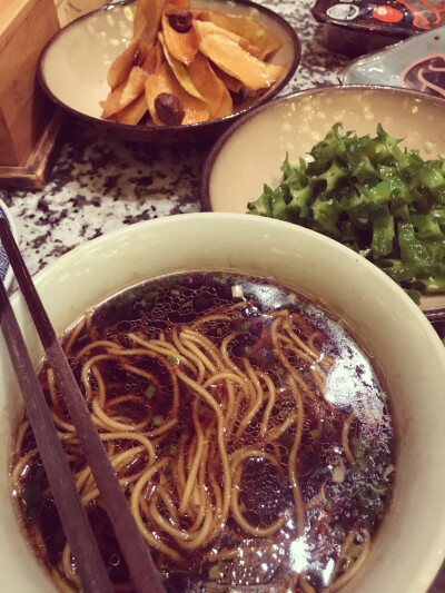 阳春面，蒜香龙豆，酸甜萝卜皮