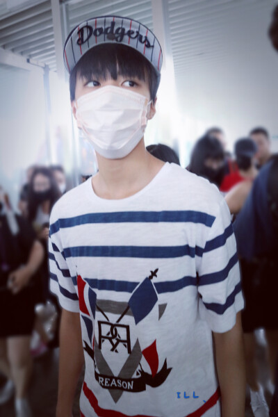 #王俊凯# #TFBOYS王俊凯# #TFBOYS#TFBOYS王俊凯 160707长沙-北京 cr:山无棱天地合才敢与俊绝ILL