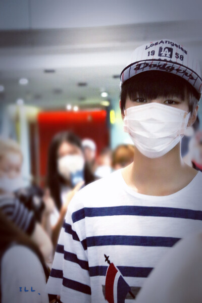 #王俊凯# #TFBOYS王俊凯# #TFBOYS#TFBOYS王俊凯 160707长沙-北京 cr:山无棱天地合才敢与俊绝ILL