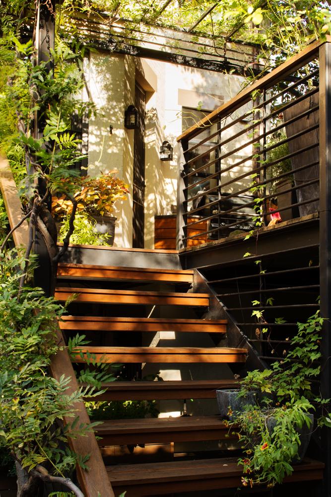 Kim Hoyt Park Slope Garden with Stairs_Gardenista