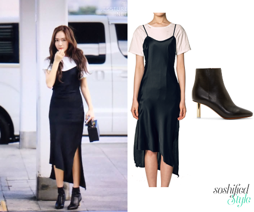 INSTANTFUNK:
Vintage Short Tee @ instantfunk.kr ₩147,000
Silk Long Dress @ instantfunk.kr ₩368,000 (Sold out)
VETEMENTS: Gold Plated Heel Leather Boots (Sold out)