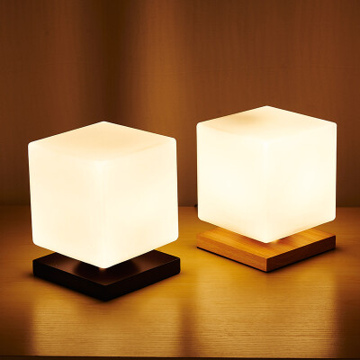 温馨床头灯现代简约方形创意可调光日式书桌卧室奶白玻璃冰块台灯