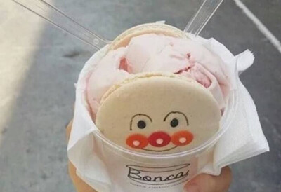 位于曼谷的 Bonca-Cookie Ice Cream 马卡龙冰淇淋