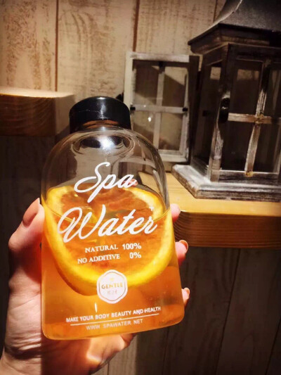 冲一杯Spawater放在床头，或继续工作，或进入梦乡，别亏待了。