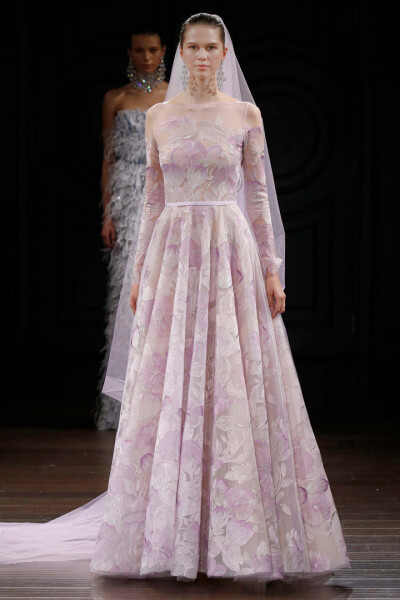 Naeem Khan（纳伊·姆汗）于纽约婚纱周发布2017春夏婚纱系列