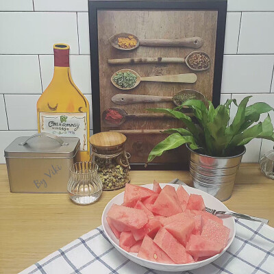 吃瓜群众(｡•́-ก̀｡)