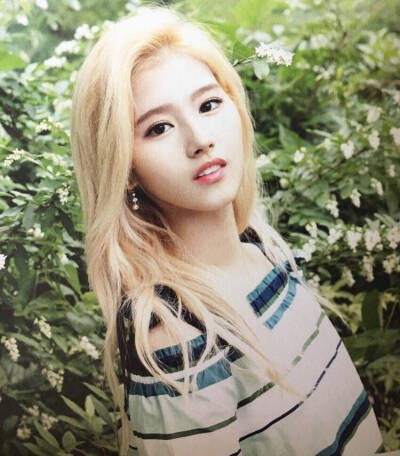 twice 凑崎纱夏 sana 美纱