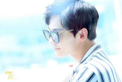 杨洋•2016.08.10 杭州✈北京 是夏天清凉的风啊（cr.WOW-YangYang）