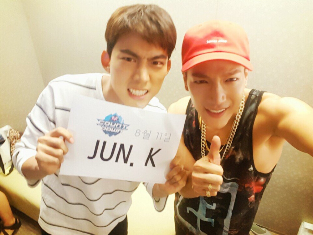 2PM JUN.K 준케이 옥택연 玉泽演 Ok Taec Yeon